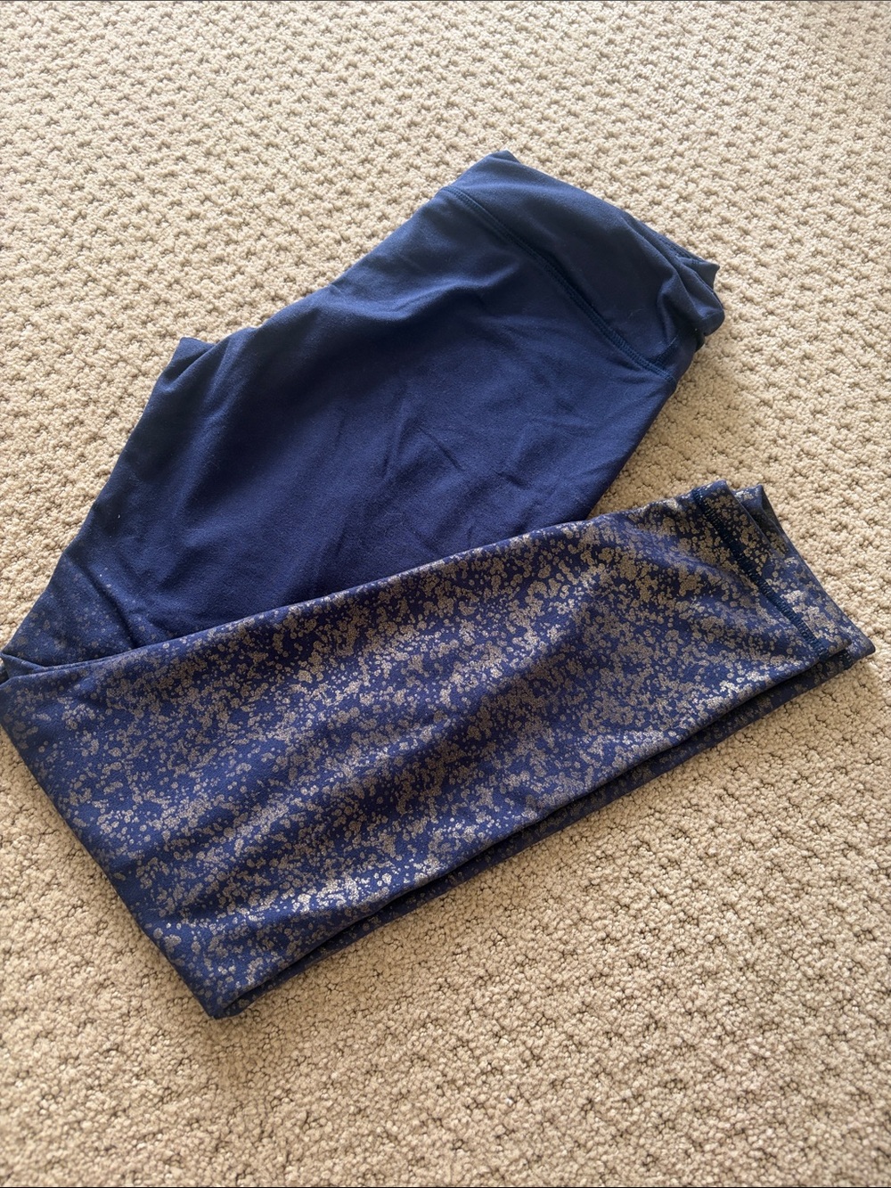 Lilly Pulitzer Women's Navy Athletic Leggings with Metallic Floral Print